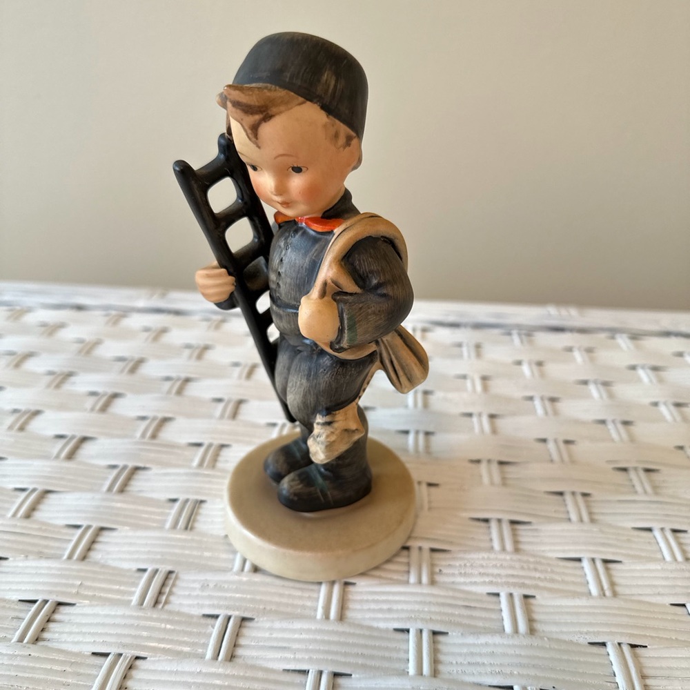Goebel Hummel Boy Figurine - Picture 3 of 6